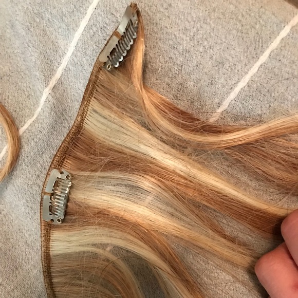 Euronext long blonde extensions - Picture 3 of 7